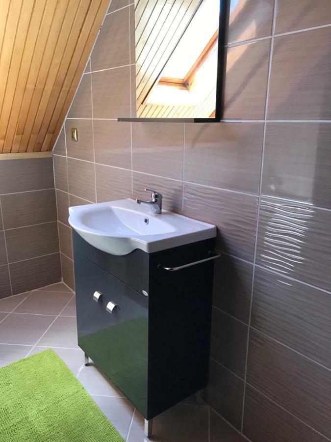 Rozsavoelgy Apartman Balatonlelle Exterior foto